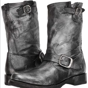 FRYE VERONICA SHORT BLACK MULTI, 8 M, BARELY USED